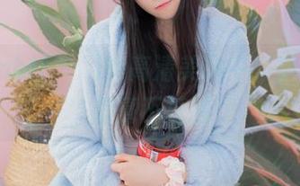 在Bambi(밤비)的高清美图中，护士和可爱毫不抵触
