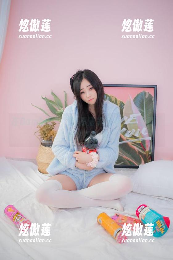 在Bambi(밤비)的高清美图中，护士和可爱毫不抵触