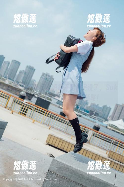 BoLoli菠萝社-Suki朱忆音 BoLoli菠萝社 - 短裙搭配没完没了,Suki朱忆音的写真集又来更新咯!