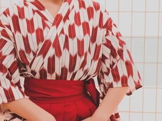GIRLT果团网 – 关注原图，酸酱兔的办公室新发现