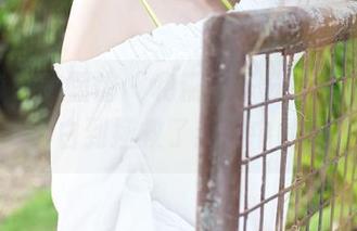 MyGirl美媛馆 – 和糯美子分享她的纯白写真，白到拯救了我眼中的灰尘…
