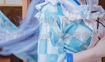 Sayako＿今年4岁的吊带照片连载：你以为我只会摆pose？其实我也会换灯泡哦