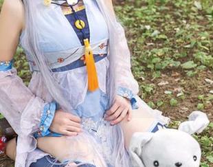 TouTiao头条女神 – 艾小青校服资源分享，堪比隐秘宝藏！