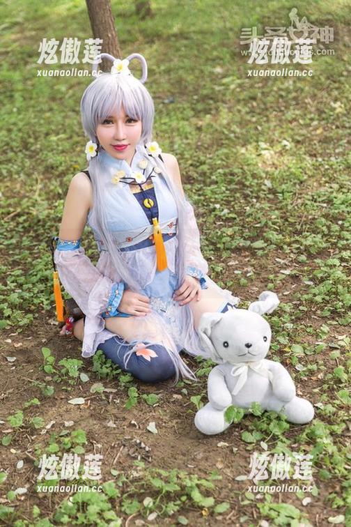 TouTiao头条女神-艾小青 TouTiao头条女神 - 艾小青校服资源分享,堪比隐秘宝藏!