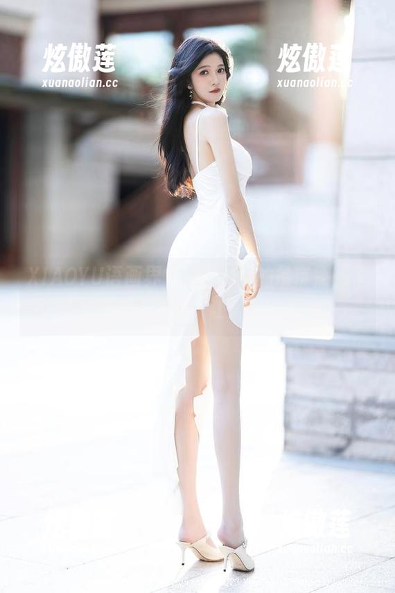 XIAOYU语画界-Miko酱 XIAOYU语画界 - Miko酱的吊带照,壁纸级别的诱惑啊,让人难以抗拒!