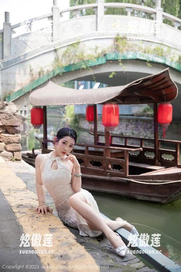 Xiuren秀人网 - 精选刘婷婷高跟鞋图片，离椅子太远的话注意小心！