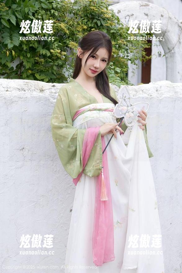 Xiuren秀人网-吃白菜的vi菜菜 Xiuren秀人网 - 原创套图,吃白菜的vi菜菜自传式自拍实录:不看会后悔哦,哈哈