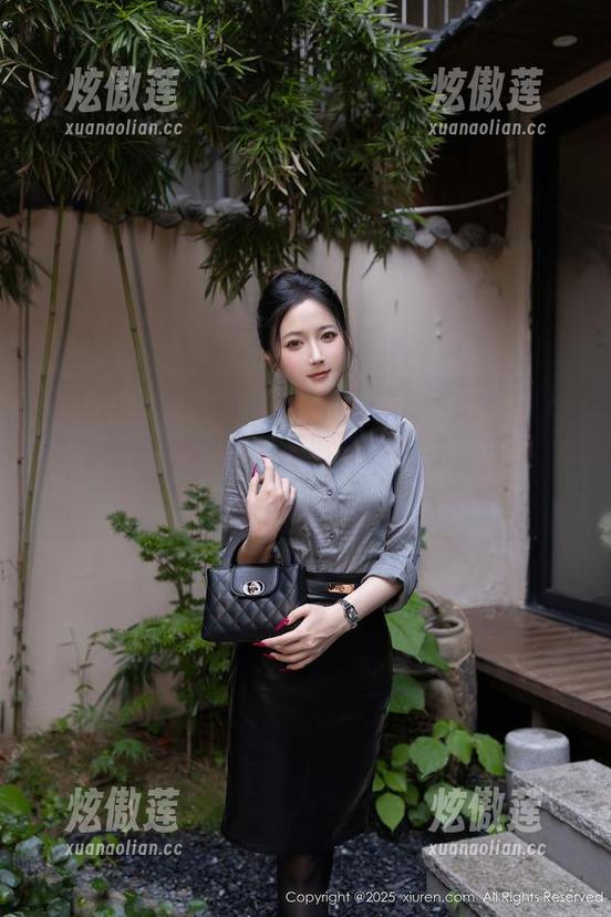 Xiuren秀人网-唐安琪 Xiuren秀人网 - 图片浓缩人生:看唐安琪在巴厘岛,天真无邪还是别有深意,在线自己判断吧!