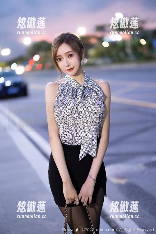 Xiuren秀人网-喵喵JOJO Xiuren秀人网 - 喵喵JOJO的灰丝写真,原图好像是你冰箱里的那条旧毛巾!