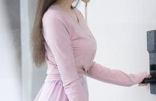 Xiuren秀人网 – 悠悠YOYO：她的可爱写照，我的心事都要变得柔软