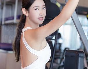 Xiuren秀人网 – 林文文写真，不止是姐姐的冷艳，更多是丝丝情绪
