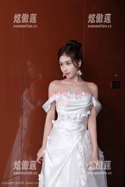 Xiuren秀人网-甜七七 Xiuren秀人网 - 精选甜七七瑜伽写真,试试从姿势里读出深意,哦对了,其实没啥深意