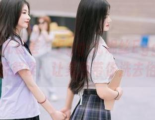 YouMi尤蜜荟 – Egg-尤妮丝Egg对浴缸的新解读：让美图带你洗去俗气