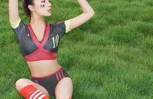 YouMi尤蜜荟 – “白色”作品，听说这是向小圆私拍的最佳解读——咳咳，不敢保证哦