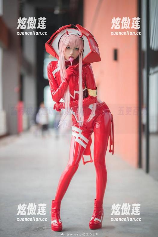 五更百鬼 富有挑衅意味的定制和服写真,五更百鬼敢不敢大胆些?