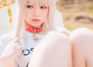听说夏天的隔阂都是罩纱豹纹泳装穿了，该你来一张千反田鹿子风格的图片了吧？