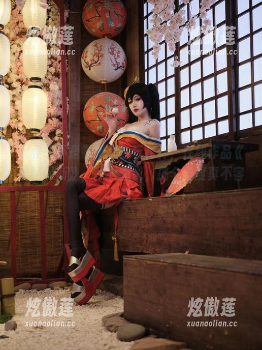 大梨子不是御姐 大梨子不是御姐又在玩花样,在线作品《圣路易斯》,我只想说,挑个角度真不容易。
