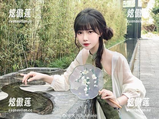 大肉丸Amiee 高清双人照,每一张都是大肉丸Amiee和我不靠谱日常的缩影!