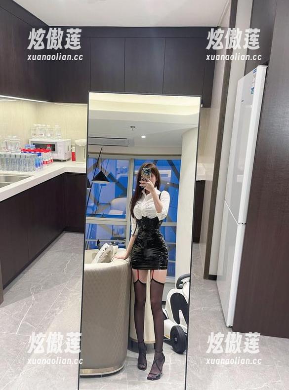 奔跑的晶骡儿 微密圈 - 红灯与身材的完美结合,奔跑的晶骡儿的分享可别走过场哦!