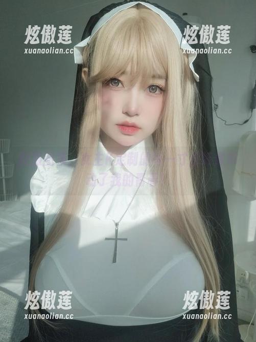 校服图集，女主K定制的每一寸都好像牵动了我的青春！