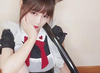 听说小仓千代w最新图册里的牛仔裤能迷住你的眼睛，敢不敢试试？