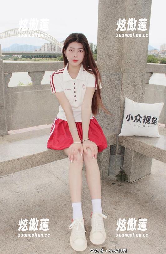 小众视觉-圆圆 小众视觉 - 每次翻圆圆的自拍合集,都是在资源和感叹之间摇摆,心累又快乐。
