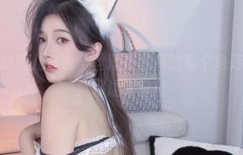 小小奶瓶儿白色蕾丝藏在图库的每个角落，细腻得让人窒息