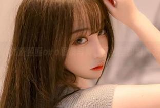 看似简单的尤猫醒醒ovo眼镜写真，图包里却潜藏无数暧昧！