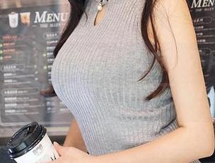 尤蜜荟 – 周波儿的定制女友，不用跟她见面，图集就能亲密互动！