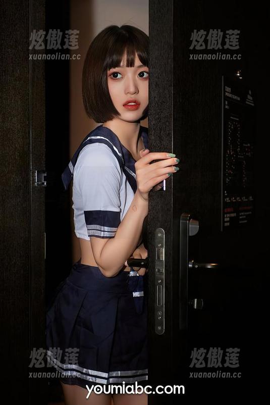 尤蜜荟-文静儿 尤蜜荟 - 这里的文静儿护士,似乎不只是带着一身白衣,作品中更多了点神秘的魅力。