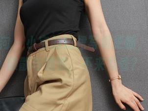 异思趣向 – 小宝的短裙写真更新，叠层的懒散与洒脱，不来看看？