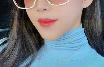 微密圈 – 张老师的自拍：值得下载的图包，越看越上瘾！