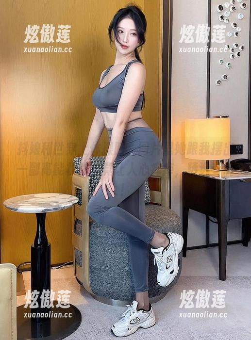 抖娘利世 抖娘利世穿上体操服,图片里她跟我摆出一副高能状态,真让人心痒痒,精选专属!