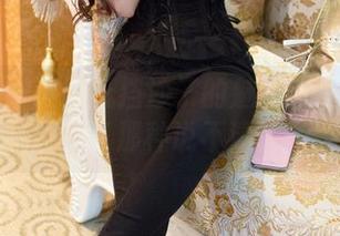 推女郎 – 谁能抵挡沙子的魅力？高清双人图片展示了那种说不清的默契。