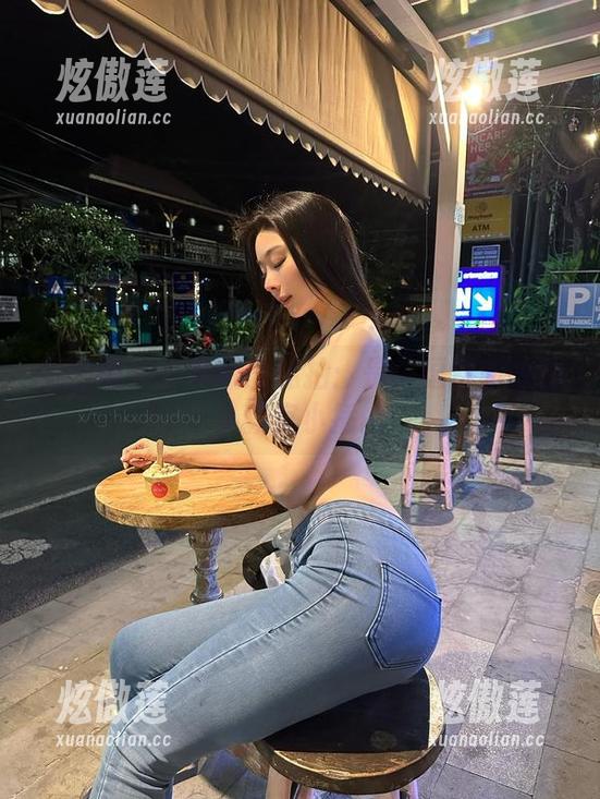 是小逗逗 微密圈 - 一学期的私拍:是小逗逗和她的小教室小插曲