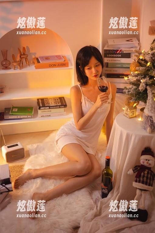木绵绵OwO 想和木绵绵OwO同款网袜?不如先看这组美图图集!