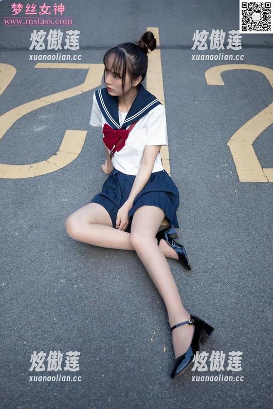 梦丝女神-璇璇 梦丝女神 - 棉袜与璇璇:在柔软中找寻不一样的写真感!