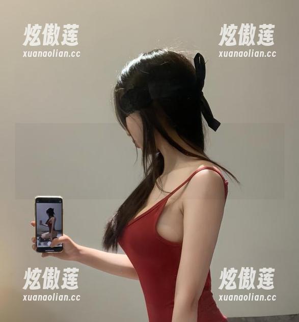 火龙果羊 微密圈 - 乌龙!火龙果羊的白裙私拍系列:你以为这只是裙子?其实是色彩的狂欢!