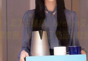秀人网 – 忘了去健身，Evelyn艾莉的美足写真套图，让我想了想运动的意义…