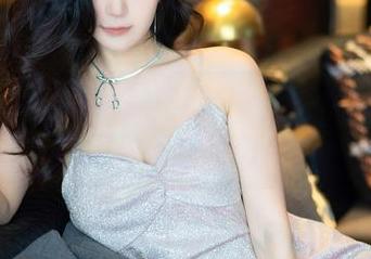 秀人网 – 制服风暴中的HeyuZhang，私房图包慢慢打开中…