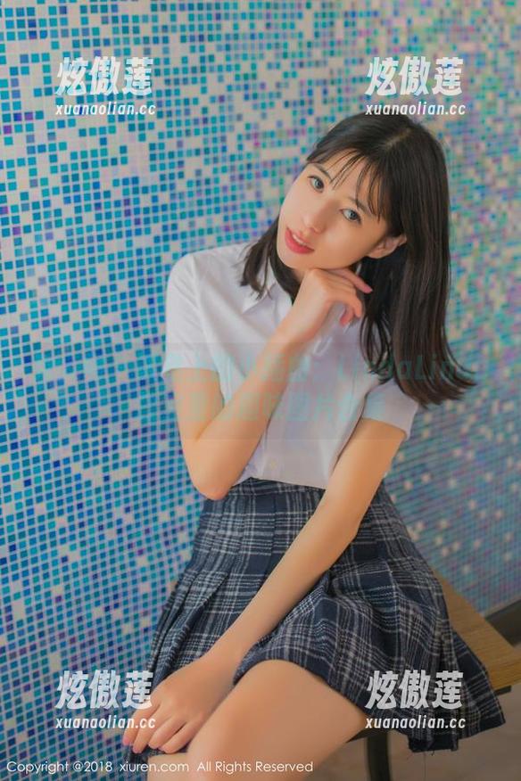 秀人网-LindaLinda 秀人网 - 课堂上的小插曲:LindaLinda教室里的趣味图片合集