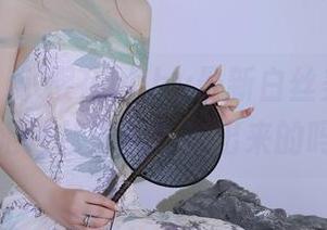 秀人网 – 小樱花baby最新白丝美图，难道她是从漫画里走出来的吗？