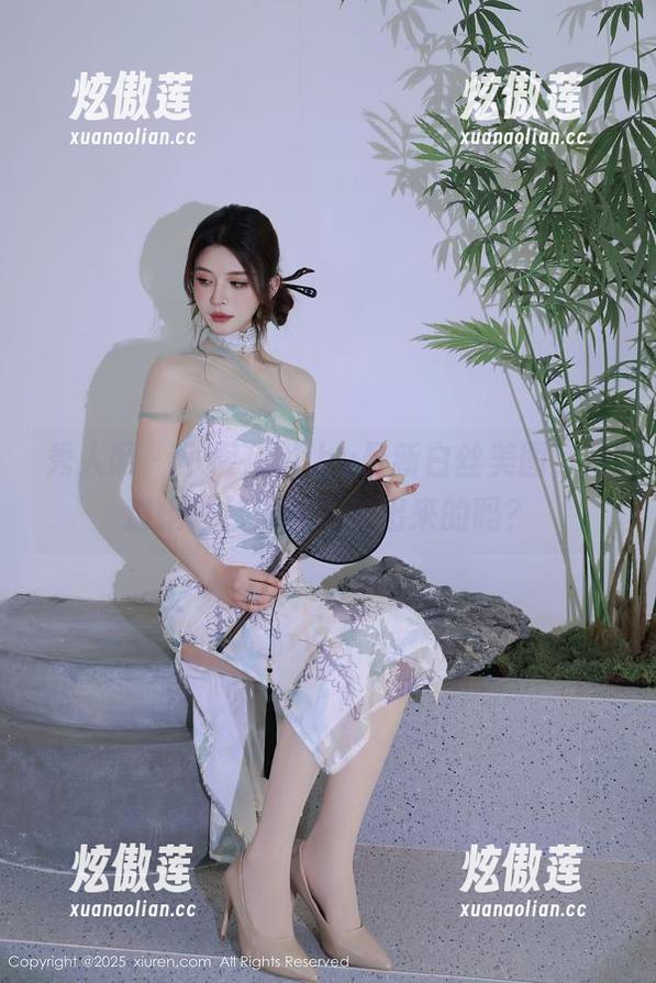 秀人网-小樱花baby 秀人网 - 小樱花baby最新白丝美图,难道她是从漫画里走出来的吗?