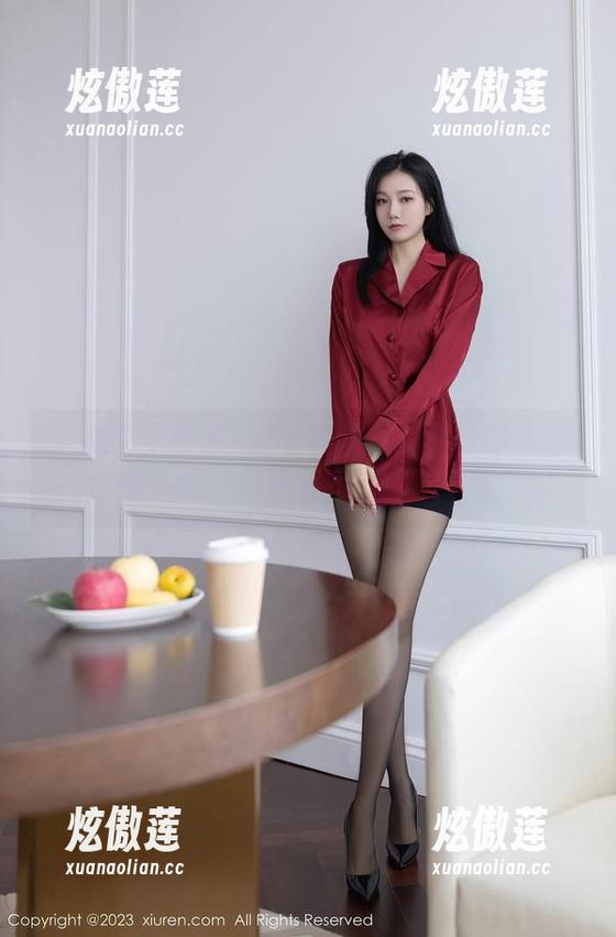 秀人网-晚苏susu 秀人网 - 晚苏susu眼镜:《私房印象》原图翻页间,似乎有些话语被隐忍了。