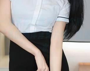 秀人网 – 夏天在图库里打了个盹，快来下载清水美嘉的懒洋洋照片吧，顺便喝杯冰水