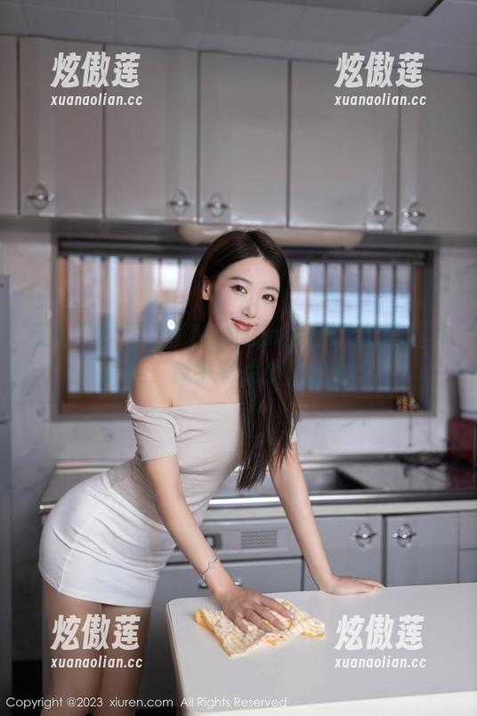 秀人网-糯美子MINIbabe 秀人网 - 糯美子MINIbabe送上的黑丝作品集,似乎有点小心机呢。