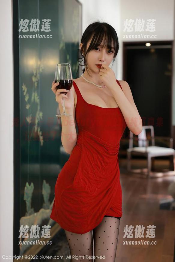 秀人网 - 菲儿beauty带来的清纯写真集，让我捡了个大便宜，资源还不错哦！