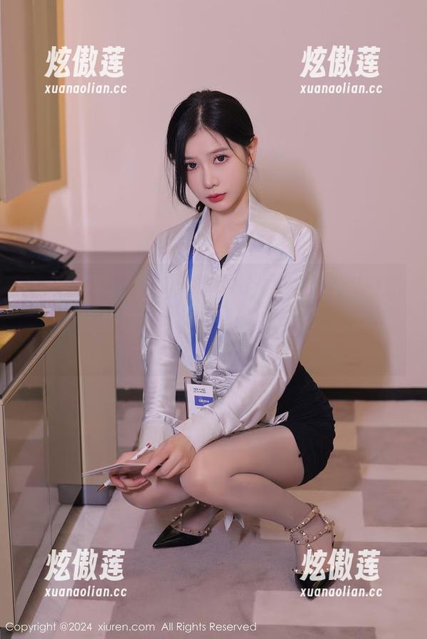 秀人网-陈雅漫VICKY 秀人网 - 看陈雅漫VICKY丝袜合集的时候,脑海里突然冒出个主意,要不要我也来试试?