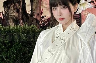 免费图册，秋山AkI的水手服，放飞自我，来看看这层层衣服下的小心思！