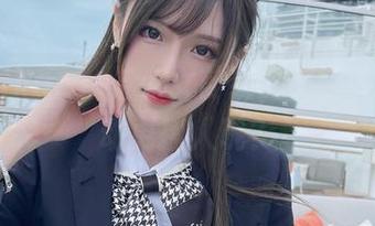 腐团儿Ikaros与少女前线的图库，谁的互动更撩人呢？